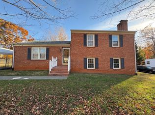 188 White Cypress Dr, Forest, VA 24551