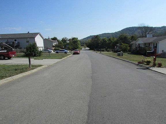 4th image of 7506 Twin Brooks Blvd
