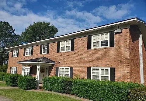 209 Vineland Dr #201