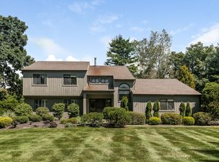 20 Pea Pond Ln, Briarcliff Manor, NY 10510
