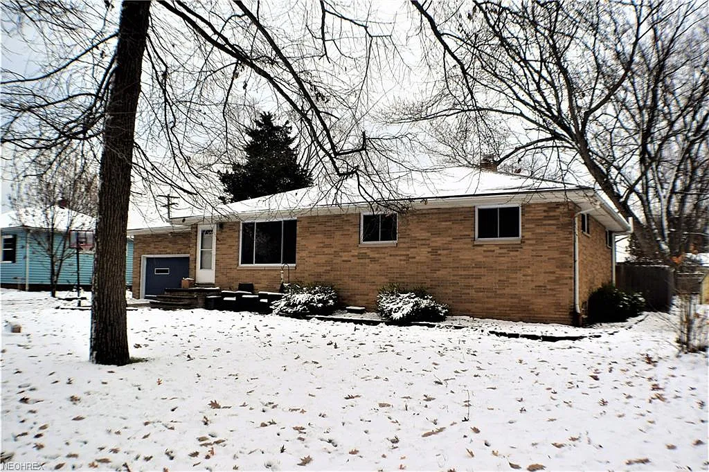 8945 Big Creek Pkwy photo 1