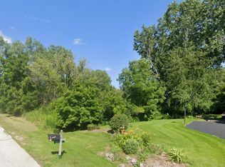 28587 N Monroe St, Wauconda, IL 60084