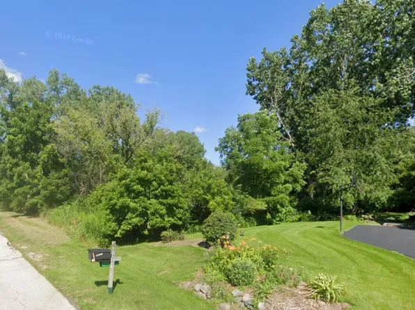 28587 N Monroe St, Wauconda, IL 60084