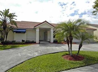 8568 Glencairn Ln, Miami Lakes, FL 33016