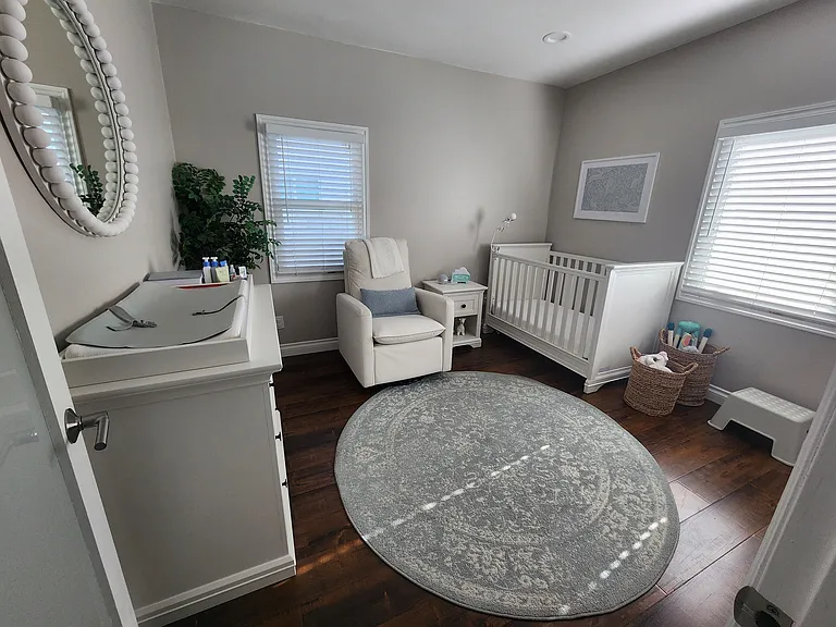 406 E Buckthorn St — Photo 10