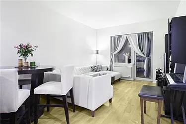 Rented by Space Marketing Shop