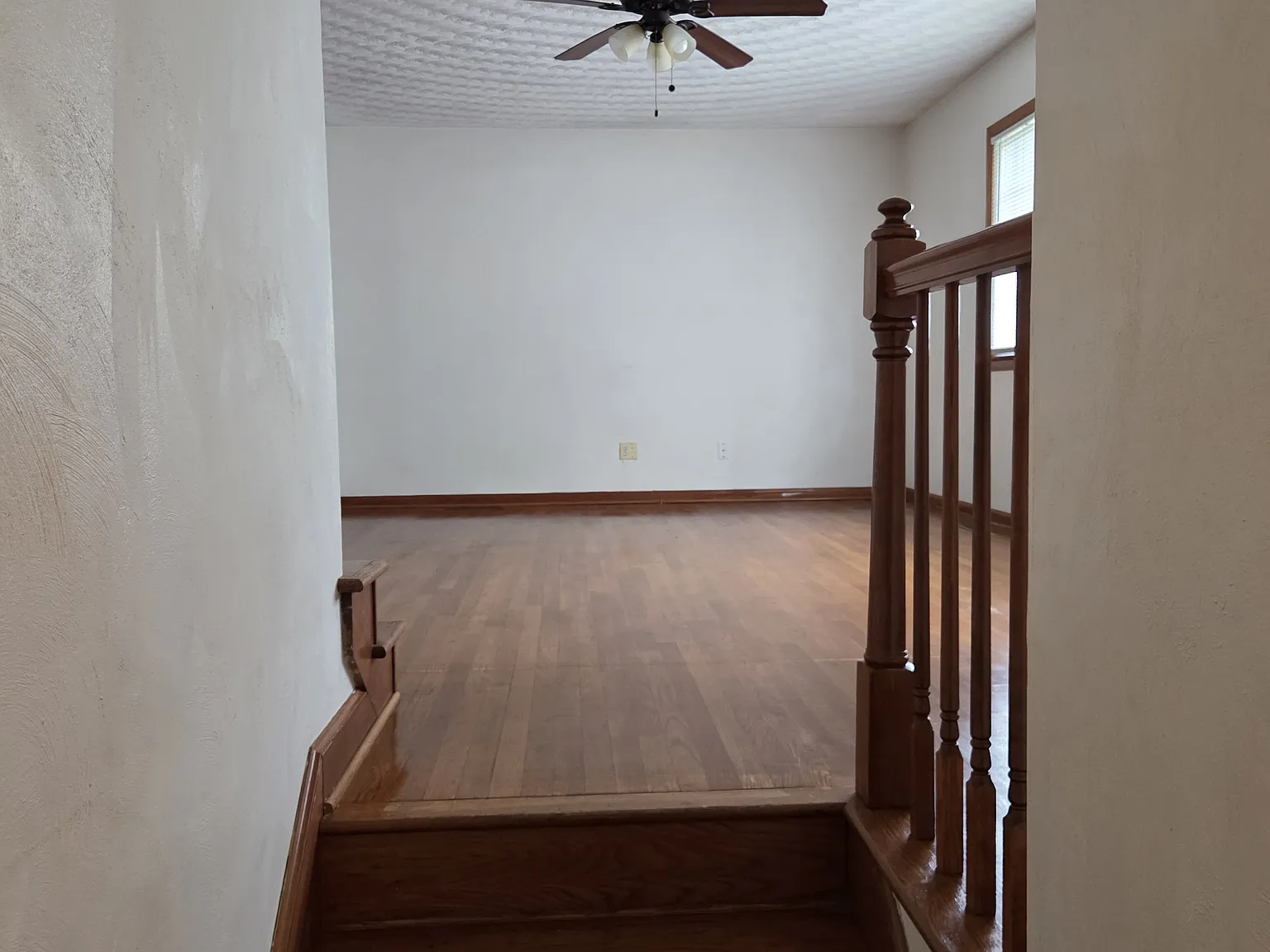 4 bed, 2.5 bath, 1738 sqft, $2,200 — Photo 2