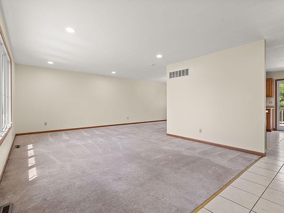 4th image of 1308 W 82nd Pl