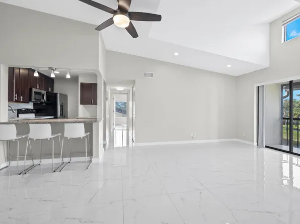 616 Sea Pine Way #H3, Greenacres, FL 33415