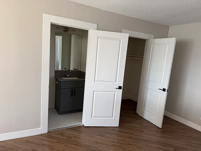 310 1/2 S Kenmore Ave #M201 — Photo 15