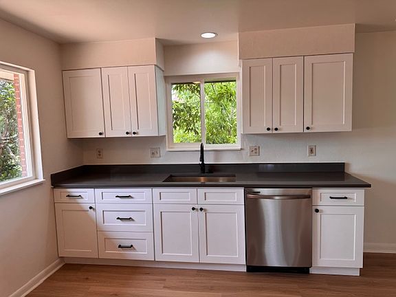5th image of 1428 N Verbena St