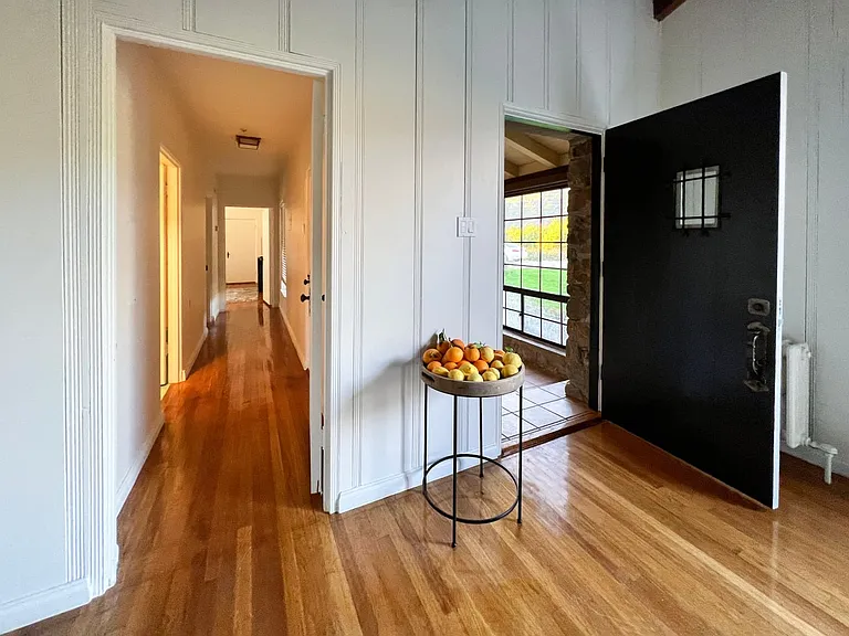 985 Fordyce Rd — Photo 3
