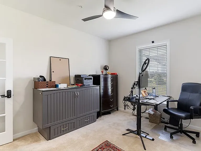 4 bed, 4565 sqft, $4,750 — Photo 4
