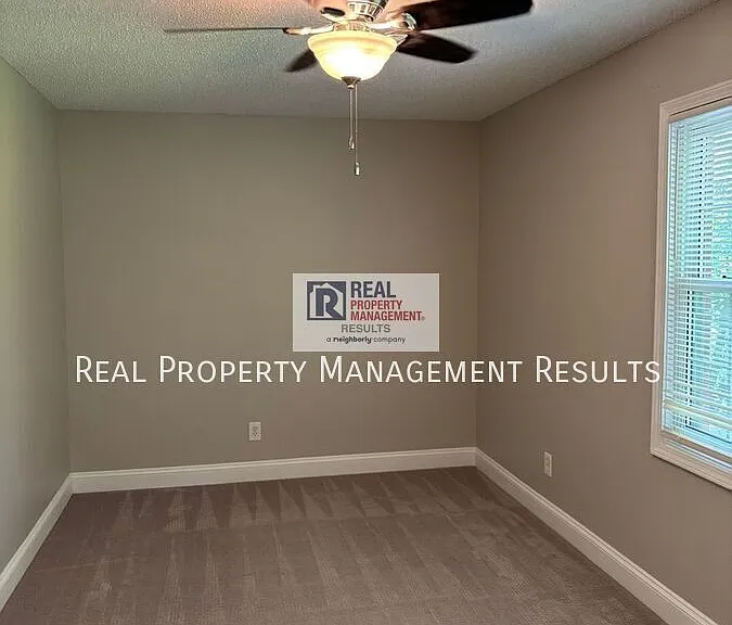 114 Olde Newburgh Dr — Photo 13