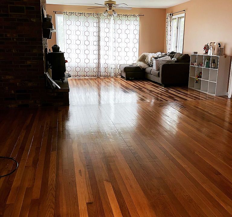 2nd image of 186 Franklin St