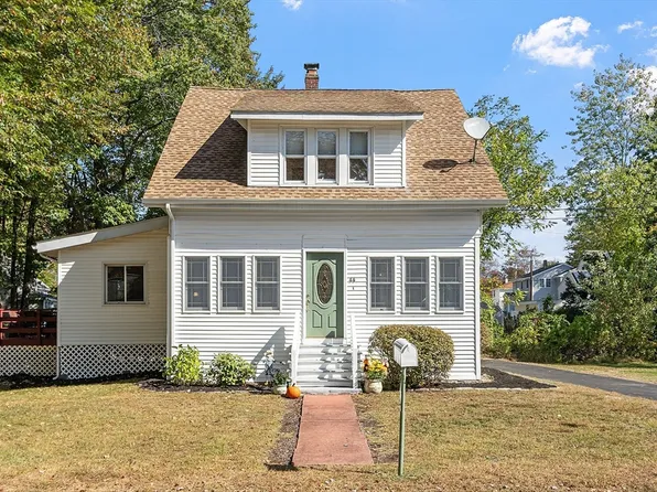 44 Hamlin St, Lunenburg, MA 01462