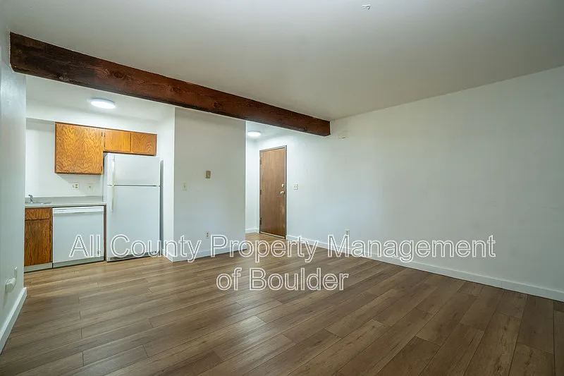 1 bed, 1.0 bath, 548 sqft, $1,400 — Photo 4