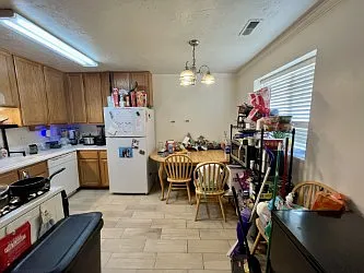255 N 300 W #11 — Photo 3