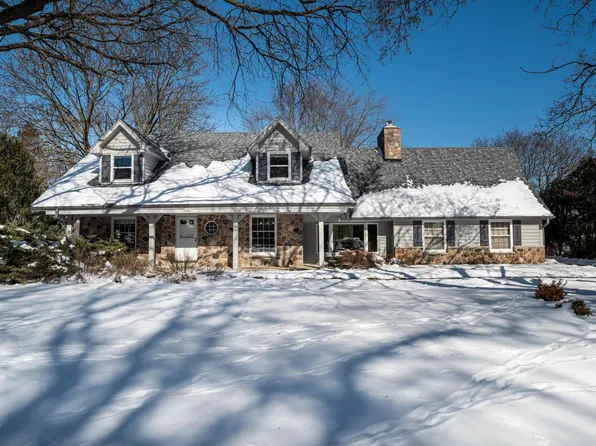 20550 Sundance DRIVE, Brookfield, WI 53045