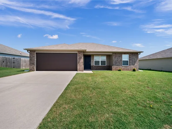 821 NW Evans Cir, Bentonville, AR 72713