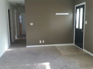 1323 S Willow St, Ottawa, KS 66067