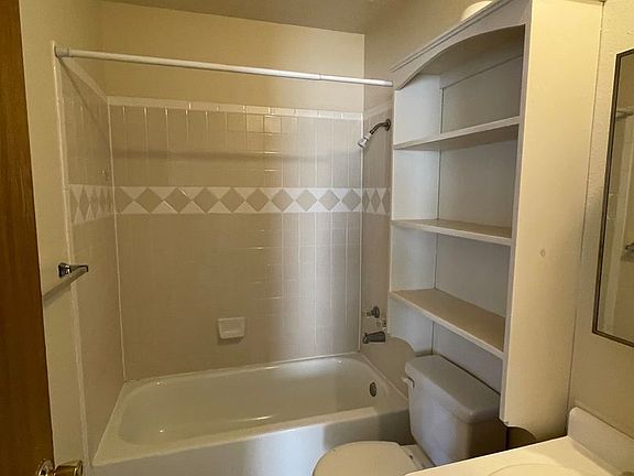 5th image of 2210 W Alameda St #2214-A2
