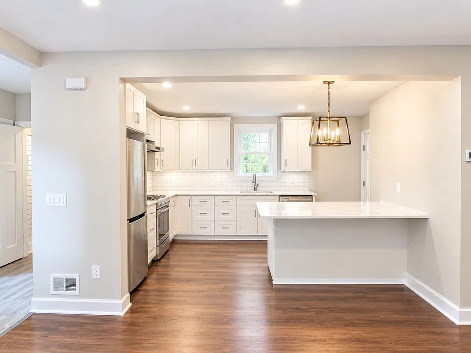 51 Sheridan Ave #1