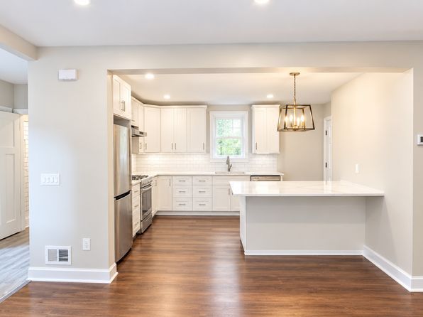 51 Sheridan Ave Floor 1