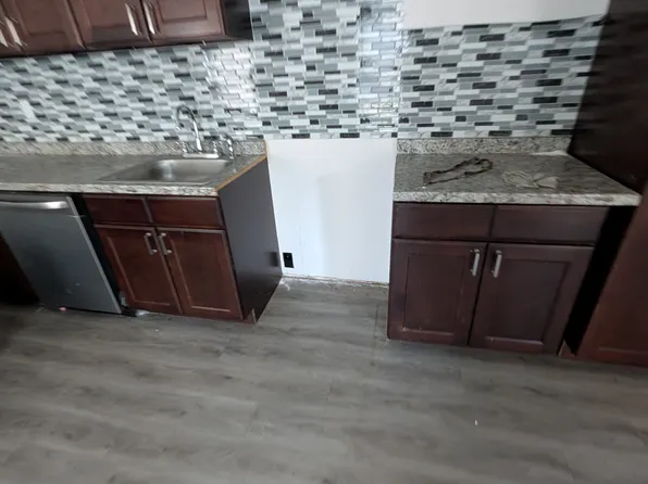 3044 Botany St #A, Charlotte, NC 28216