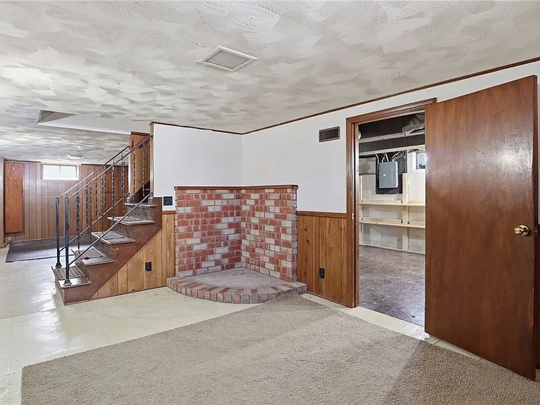 37 Oakmount Dr — Photo 20