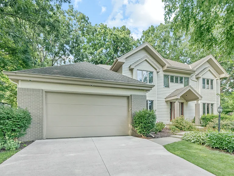 7126 New Washburn Way — Photo 3