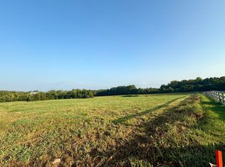 135 Hyde Park Ln, Georgetown, KY 40324