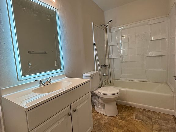 2nd image of 5184 Heritage Dr