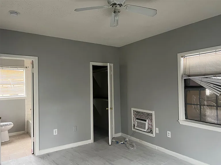 139 Van Molan St #B — Photo 4