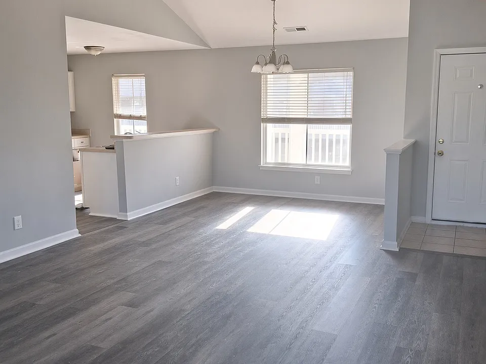113 Butkus Dr #7