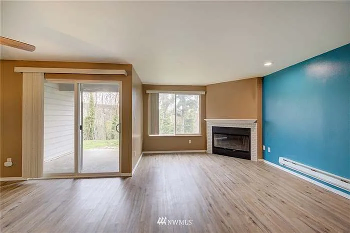 4012 S 158th St #H — Photo 3