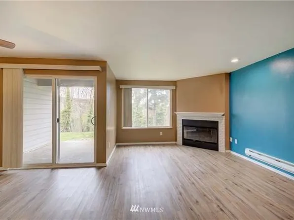 4012 S 158th St APT H, Tukwila, WA 98188