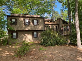 288 Castleair Dr NE, Kennesaw, GA 30144