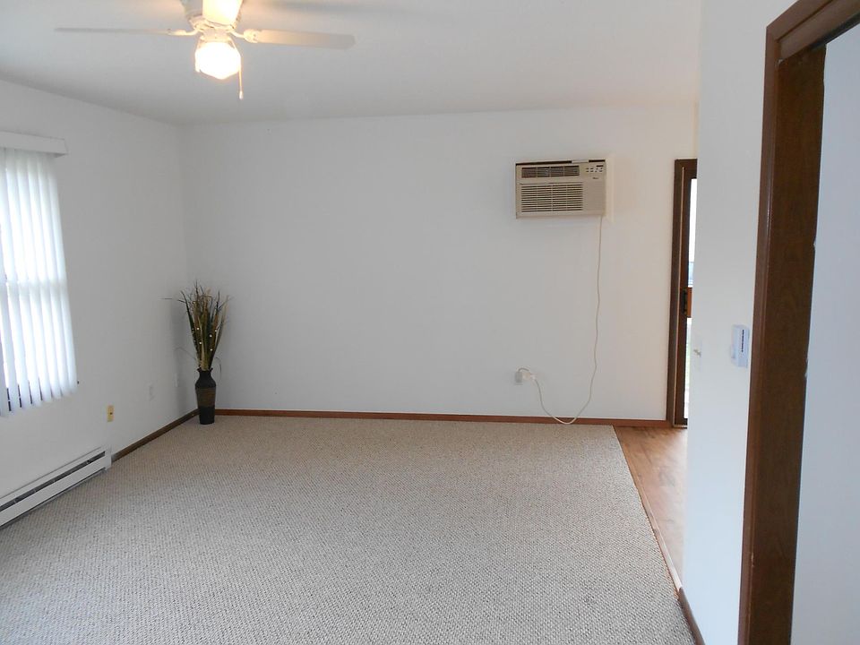 Living room view from entry picture 2
