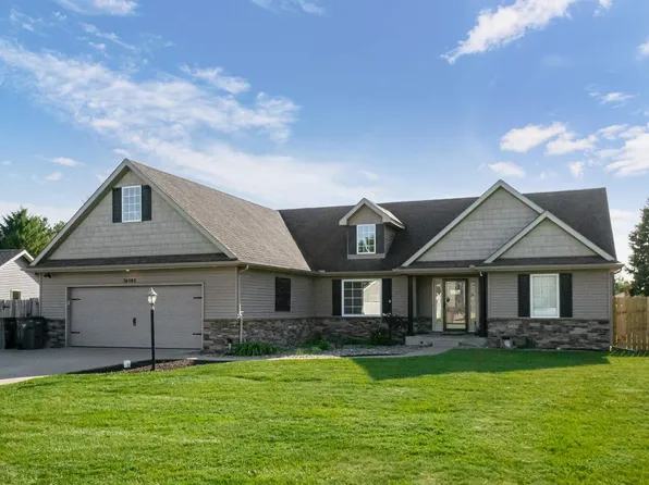 56143 Hollingshead Dr, Mishawaka, IN 46545