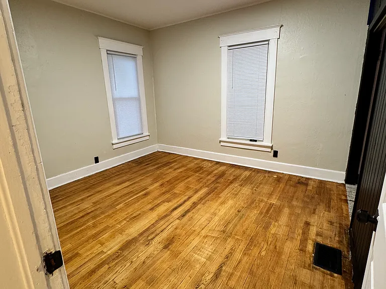 51 E Bradley Ave — Photo 10