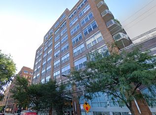 933 W Van Buren St APT 825, Chicago, IL 60607