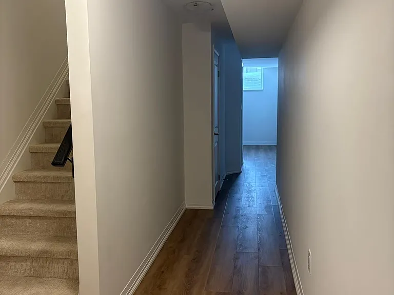 146 Bur Oak Dr #BASEMENT ONLY — Photo 4