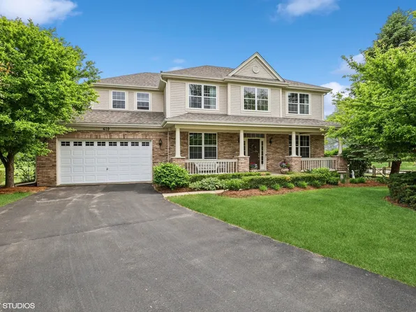 419 Newcastle Dr, Cary, IL 60013