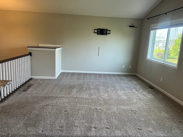 12188 Hupp St NE — Photo 4
