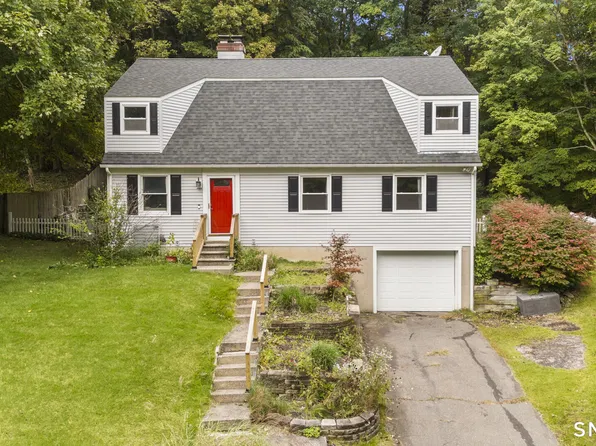 138 Red Robin Road, Naugatuck, CT 06770