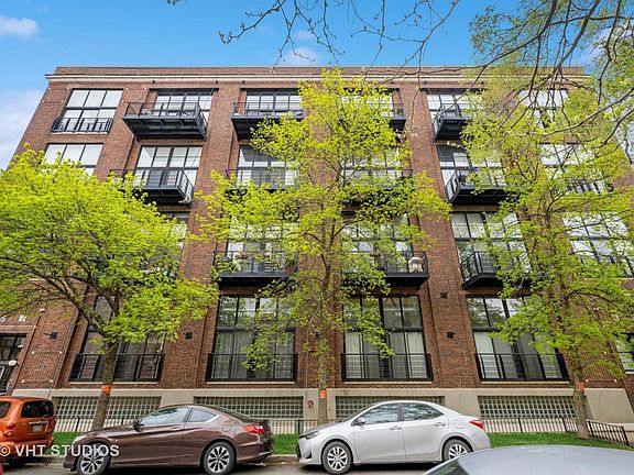 2nd image of 1935 N Fairfield Ave APT 203