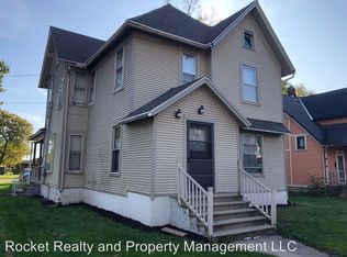 861 Bluff St #1/2, Beloit, WI 53511