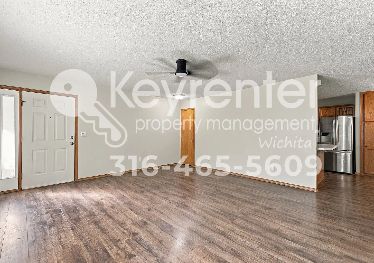 Spacious 3-Bedroom Home with 2.5 Bathrooms in Bel Aire — Photo 2
