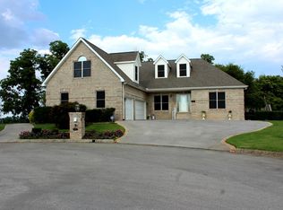 2901 Innisbrook Dr, Maryville, TN 37801